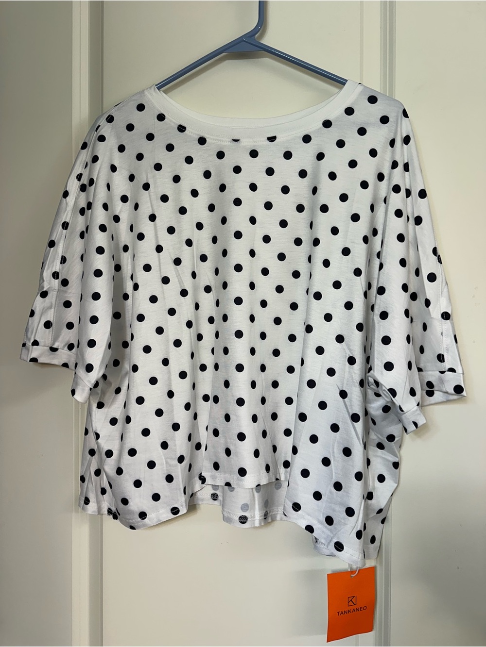 Tankaneo White Polka Dot Short Sleeve Tee